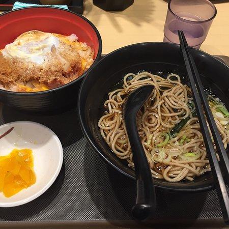 富士そば 大久保店